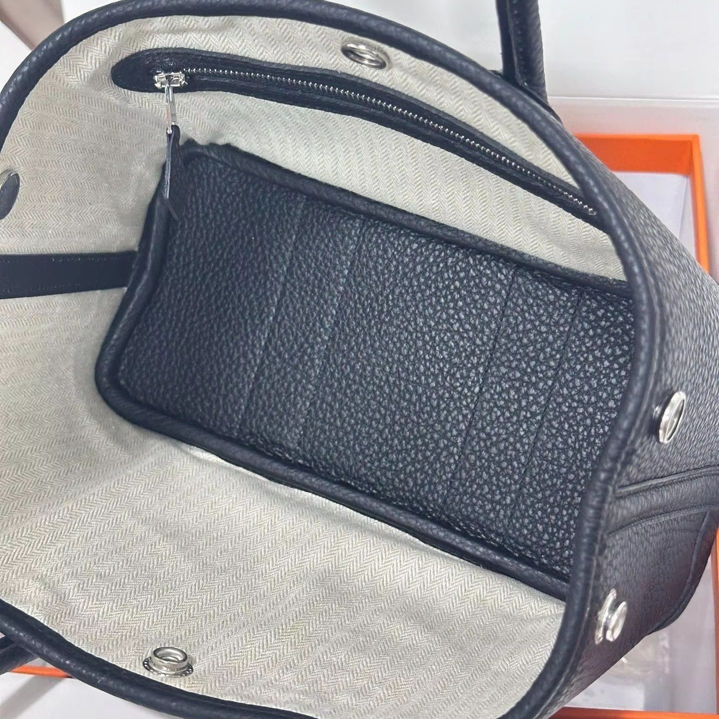 Black leather garden-style tot - Shoulder Bag Structured reseña y precio