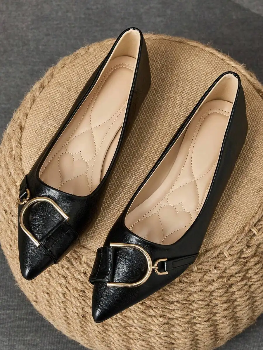 Elegant Women’s Black Pointed  - Women Formal Wear With Shoes reseña y precio
